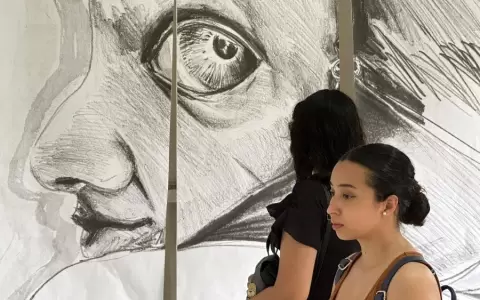 "Dos tiempos e infinitas reproducciones": conversatorio con el artista Julio Gonz�lez