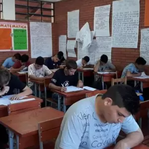 MEC aclara: alumnos deben recibir sus libretas aunque haya mora