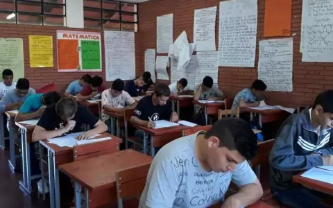 MEC garantiza el derecho de todos los estudiantes a rendir ex�menes