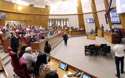 Tras audiencia, prometen en Diputados "pulir" ley que crea el RUN