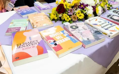 El Centro Cultural Melod�a digitaliza su biblioteca