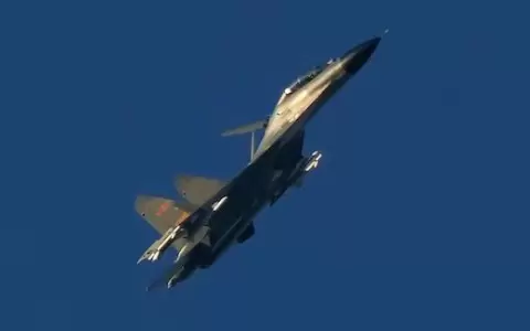 El r�gimen chino volvi� a amenazar a Taiw�n con una incursi�n de 37 aviones de combate