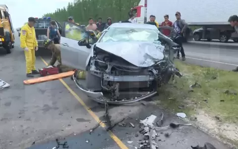 Grave accidente en Puerto Falc�n: un fallecido e hinchas de Racing involucrados