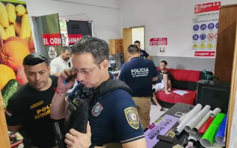Detienen a una persona e incautan elementos ante sospecha de fabricaci�n de r�plicas de chapas