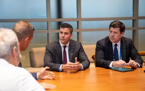 Pe�a asegura que su viaje a Brasil traer� inversiones para Paraguay