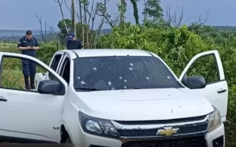 Acribillaron a tres personas que circulaban a bordo de una camioneta