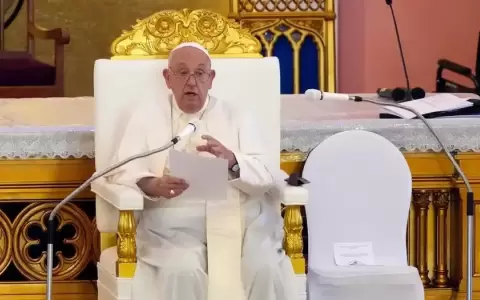 El papa: "Recemos por la paz. Necesitamos tanto la paz"