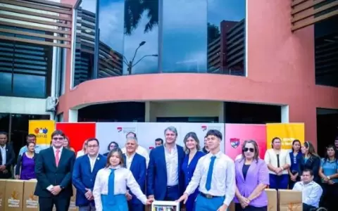 Fundaci�n El Lector impulsa el programa "Un pacto con la lectura" en Coronel Oviedo