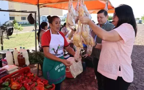 Mujeres de Yh� invitan a celebrar las fiestas con productos del campo