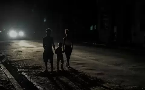 Cuba restablece red el�ctrica pero con prolongados apagones