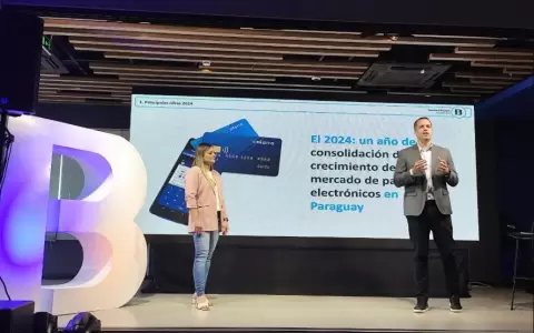 A todo ritmo: 71% de pagos en restaurantes se hacen con tarjetas