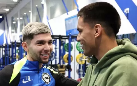 As� recibi� Julio Enciso a Diego G�mez en el Brighton