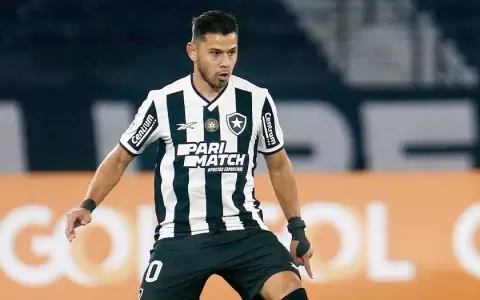 Botafogo oficializa la salida de �scar Romero