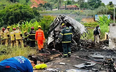 Brasil: tr�gico siniestro vial en Minas Gerais dej� 22 muertos