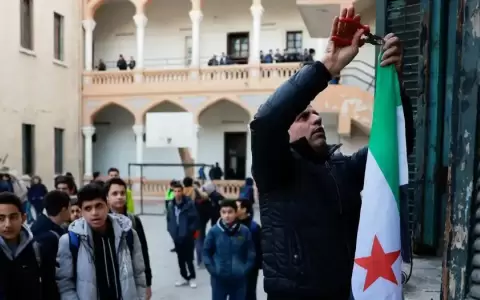 Siria: reabren los colegios a una semana de ca�da de Al Asad