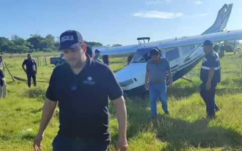 Fiscal�a investiga la ca�da de una avioneta en Laureles