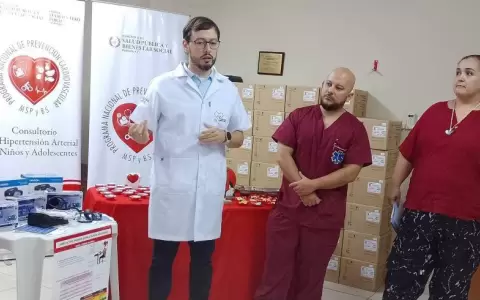 Lambar� inaugura consultorio especializado en hipertensi�n infantil