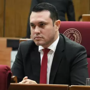 Corte Suprema suspende preventivamente matr�cula de abogado al senador Hern�n Rivas
