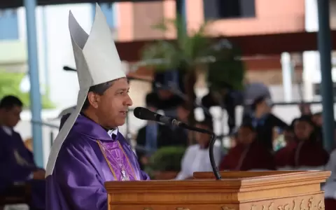 Durante homil�a en Caacup�, piden esperanza para adictos y advierten sobre el "narco Estado"