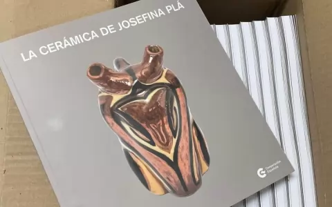 Josefina Pl� y el barro: Un legado de arte y vida