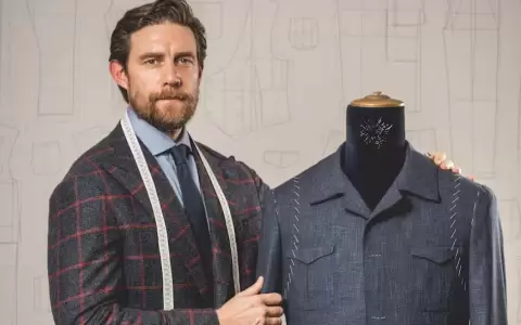 El exmonje que hace trajes a medida en Paraguay