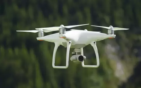 Avanza debate sobre nueva regulaci�n de uso de drones