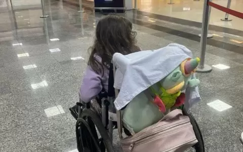 Ni�a sobreviviente a accidente Luque - Samber regresa a su pa�s sin sus padres y hermanito