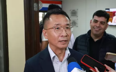 Diplom�tico chino dejar� Paraguay este s�bado tras cancelaci�n de su visa