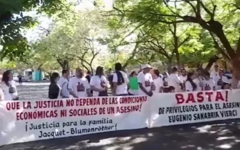 Familiares de v�ctimas del siniestro en Luque-Samber protestan contra privilegios de Eusebio Sanabria Vierci
