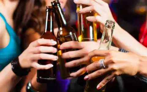 Fiestas de Fin de A�o: riesgos del consumo de alcohol