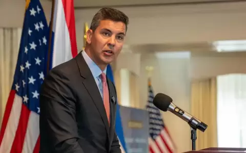 "Basta de diplomacia tur�stica", dice diputado sobre viajes de Pe�a al exterior