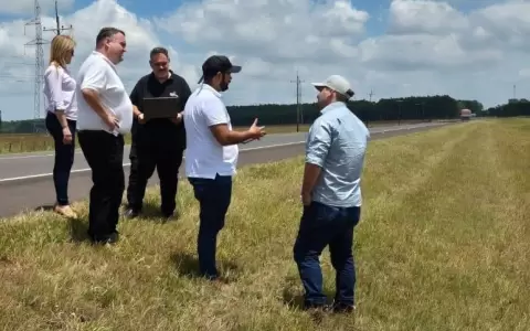 MOPC insiste con la reubicaci�n del peaje de Cnel. Bogado y visitan posible zona de instalaci�n