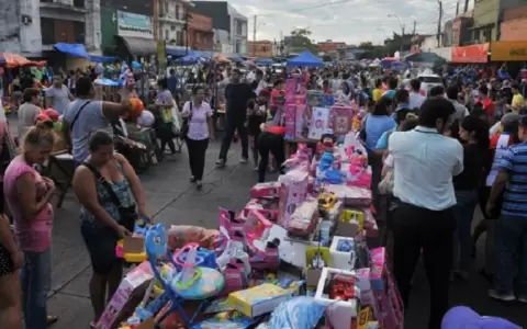 Movimiento comercial por D�a de los Reyes Magos: regalos para todos los bolsillos