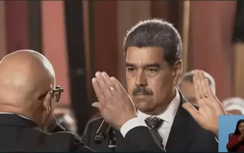 Uruguay condena juramentaci�n: es "un d�a sombr�o" para Am�rica Latina