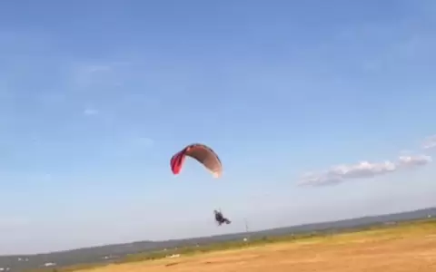 Tragedia en Pati�o: una persona muri� tras la ca�da de un parapente