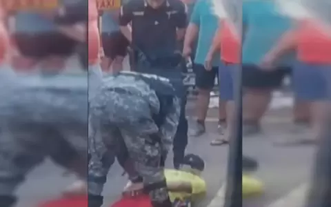 Chofer de bus frustra robo al interceptar a un motoasaltante en el Mercado 4