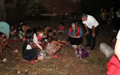 Rescatan a menores nativos de las calles de Encarnaci�n, entre ellos, a tres beb�s