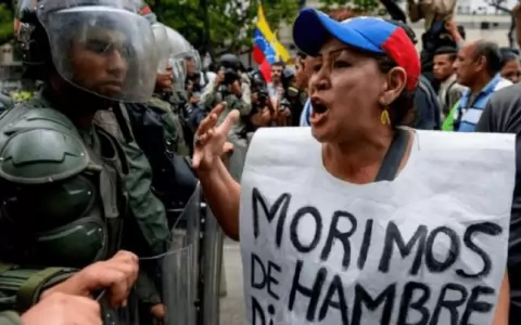 Al menos 5 millones de personas sufren de hambre en Venezuela debido a la crisis econ�mica prolongada.