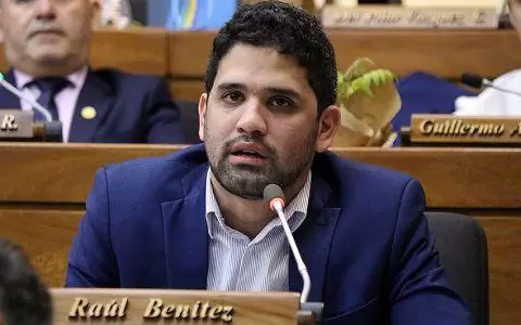 Diputado alerta que eliminar salario m�nimo es inconstitucional y un retroceso