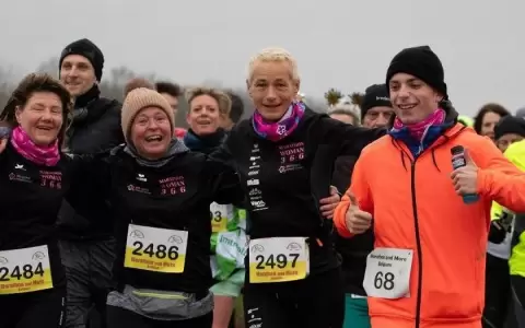 La mujer de 55 a�os que corri� 366 maratones en el 2024