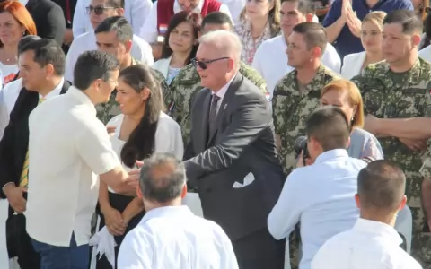 Cartismo dice "confiar a ciegas" en Rol�n sobre caso Pecci