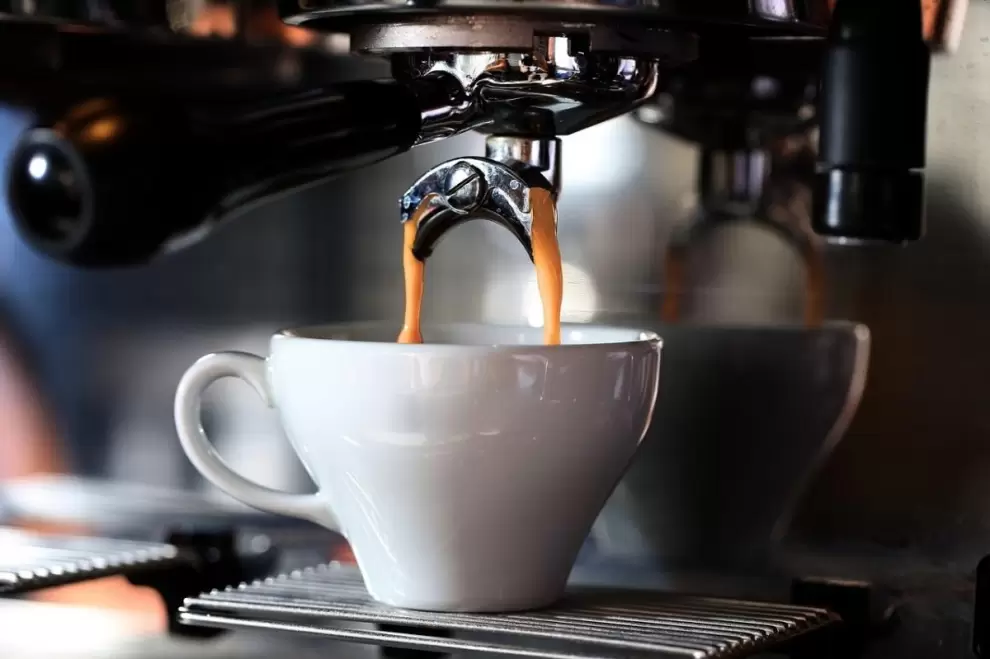 El 80% de las personas piden mal el café, según un experto barista: esta es la forma correcta de hacerlo