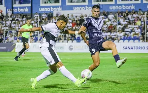 Olimpia mejora su imagen, pero sigue sin conocer la victoria
