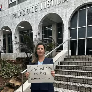 Abogado de Kattya Gonz�lez dice que oficialismo "asalta sistema judicial en todos sus niveles"