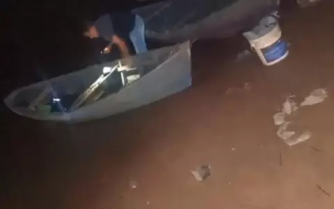 Intensa b�squeda de pescador desaparecido tras accidente en el r�o Paraguay