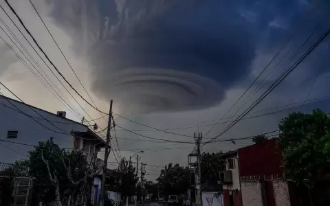 Reportan espect�culos de nubes. �Se trata de un tornado?