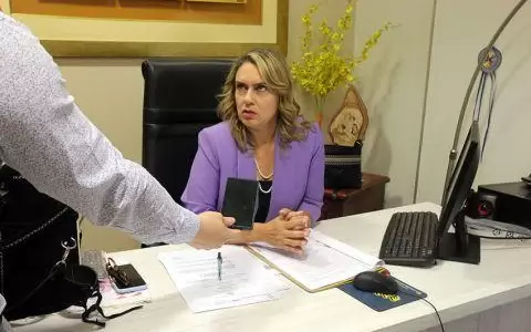 Caso Paula Carro: diputada lamenta �descomunicaci�n total� en el Ejecutivo