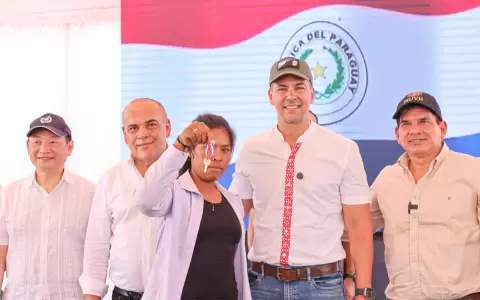 Gobierno entreg� viviendas a 356 familias ind�genas