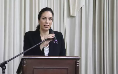 Centuri�n debe quitar mano de bolsillos de paraguayos, dicen