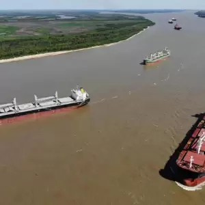 Argentina suspende transbordo en KM 171 del río Paraná Guazú por falta de habilitación